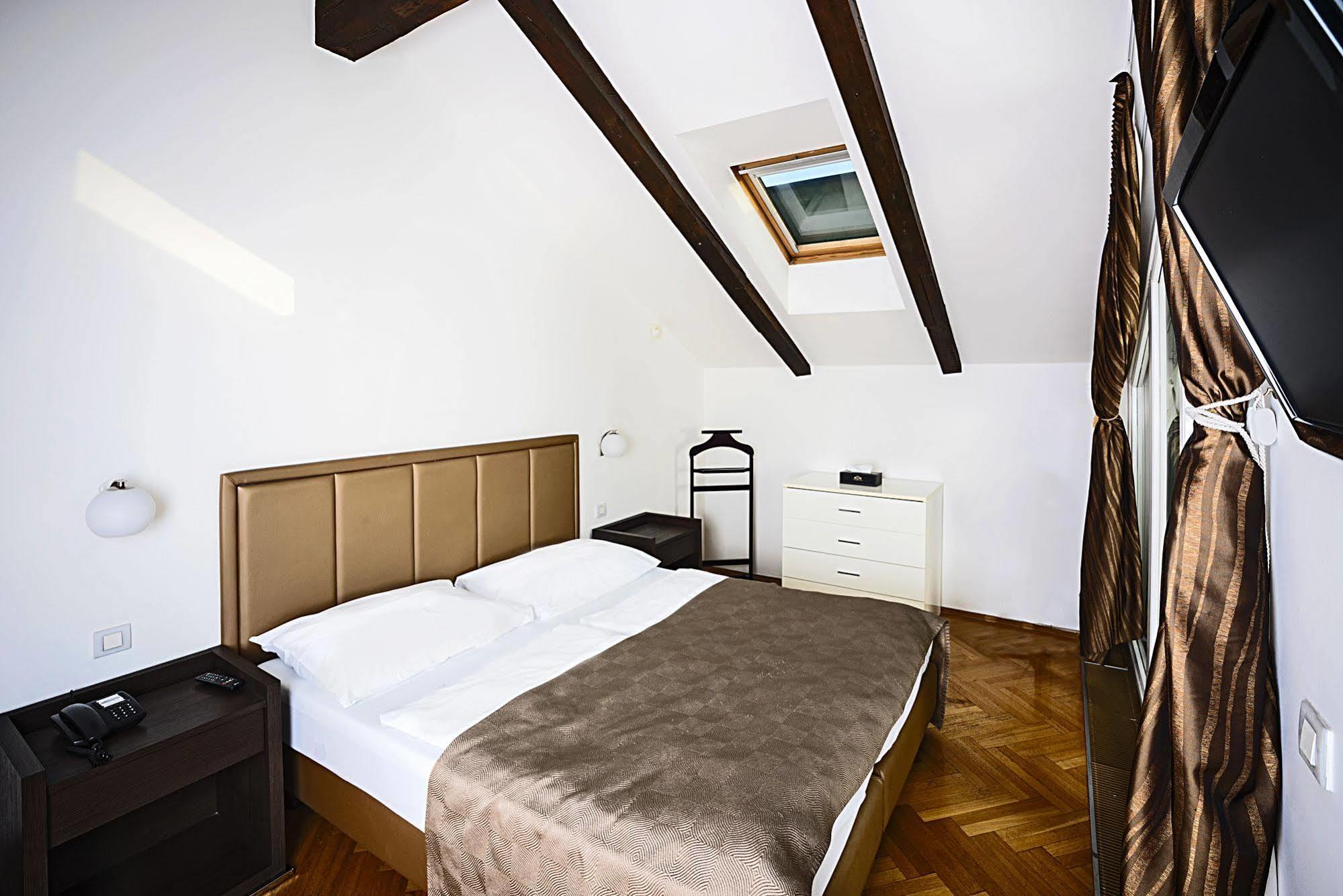 Deminka Palace 4* Praag